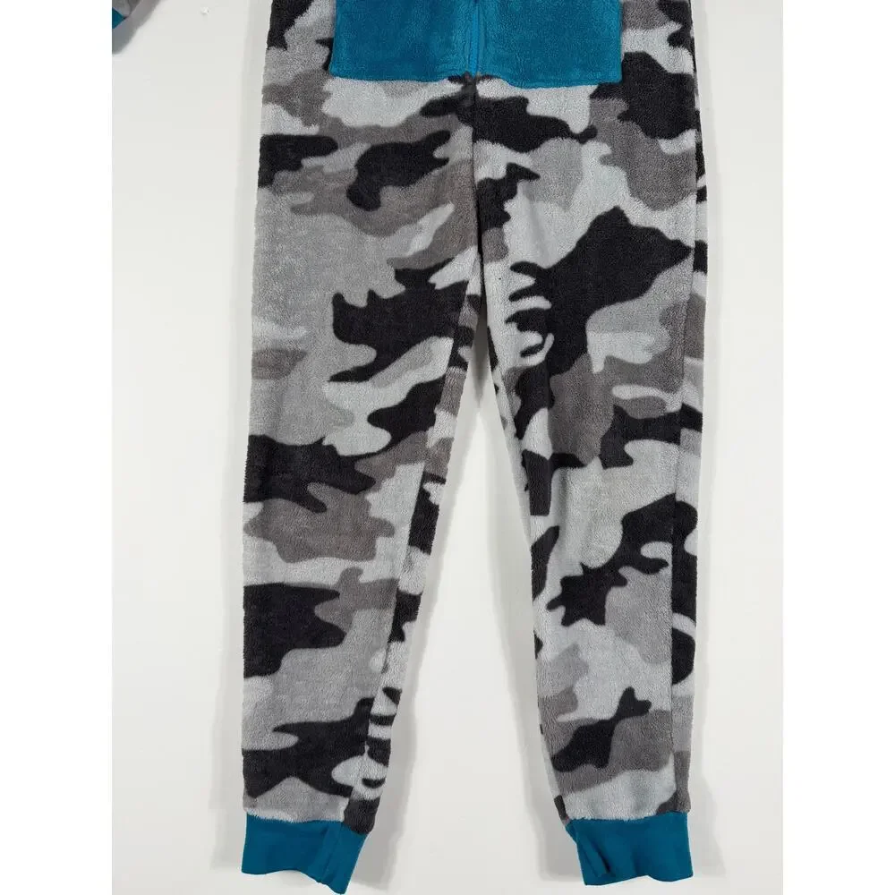 Tucker + Tate Camo Hooded Fleece One-Piece Pajamas Size 8-10 medium